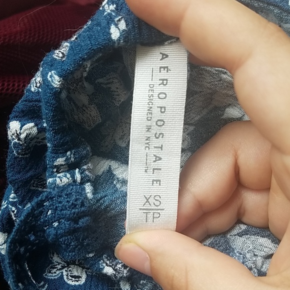 Flowy Crop-top - Picture 2 of 2